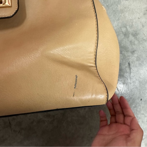 Handbag - Picture 7 of 7